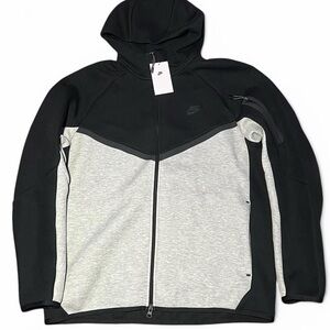 Nike Men's Black and Gray Jacket